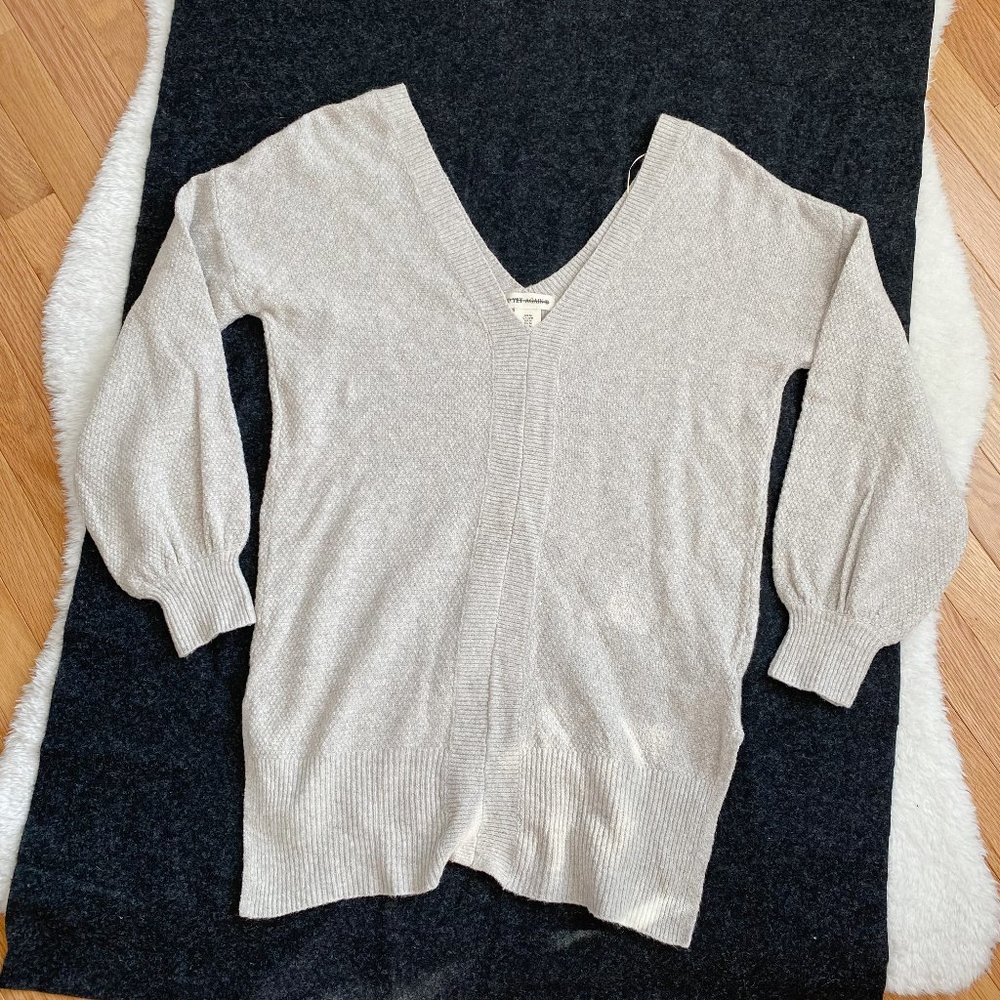 Yet Again NWOT Women's Long Sleeve V-neck Knit Sweater, Ivory, Size M / L